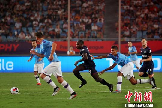  狼队爆冷击败曼城，黄喜灿单骑闯关封神  